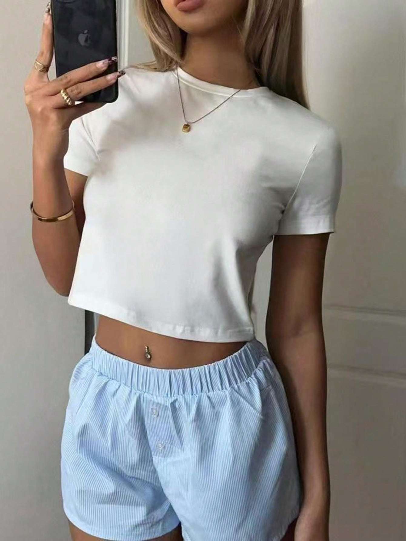 Women Solid Casual Minimalist Workout Shirt Slim Fit